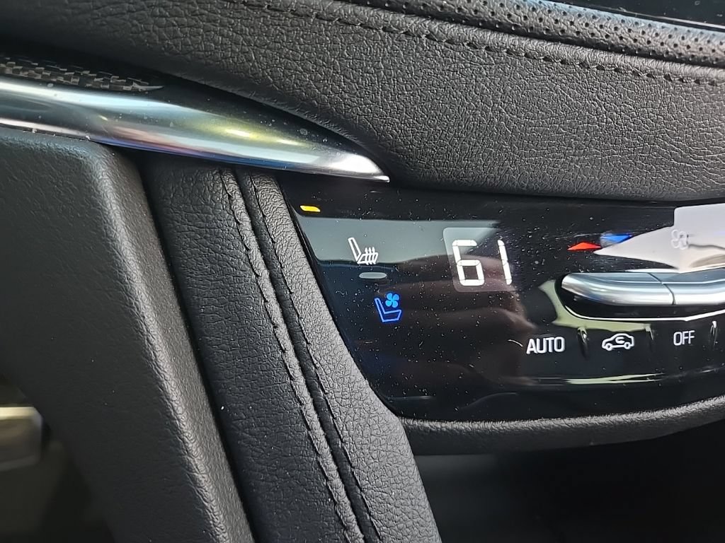 Certified 2023 Cadillac XT5 Sportv w/ Technology Package AWD/4WD image 31