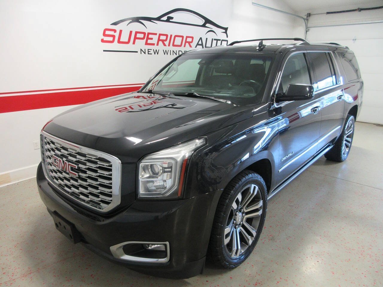 Used 2020 GMC Yukon XL Denali w/ Denali Premium Package AWD/4WD image 9