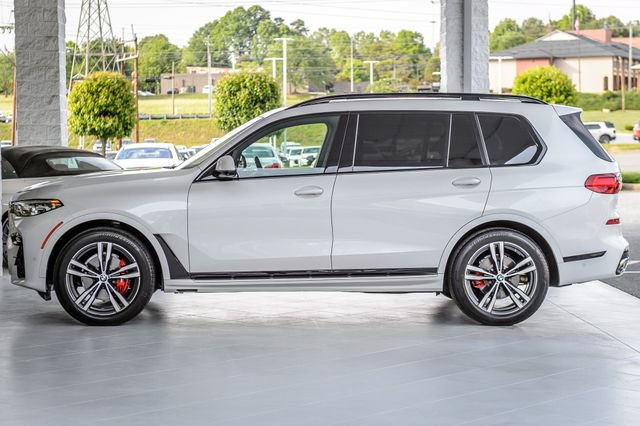 Used 2022 BMW X7 xDrive40i w/ M Sport Package AWD/4WD image 60