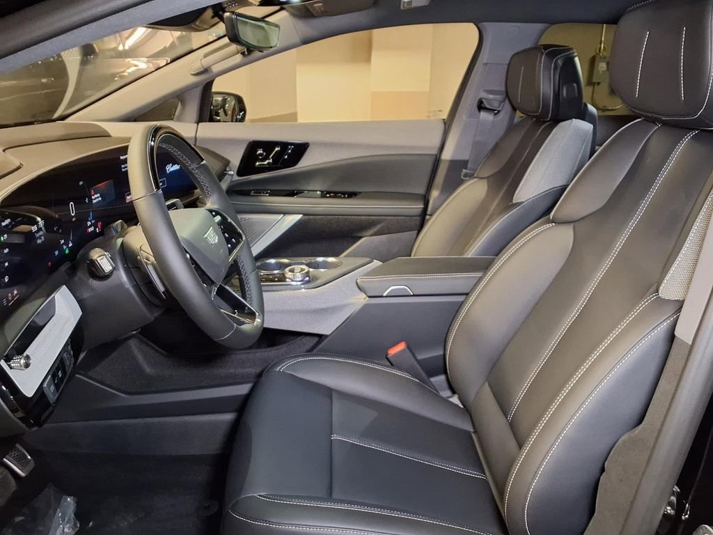 New 2026 Cadillac Optiq Luxury 1 RWD image 15