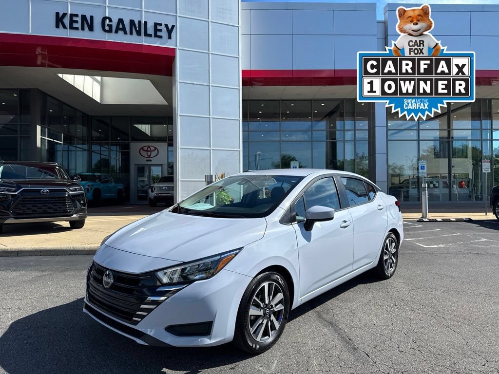 Used 2025 Nissan Versa SV FWD image 1