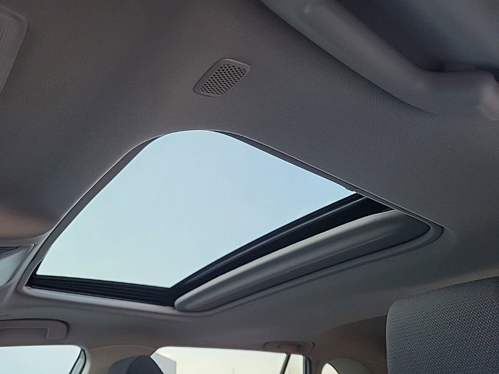 Used 2023 Toyota RAV4 XLE image 30