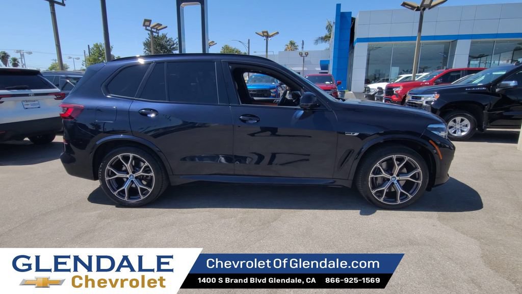 Used 2022 BMW X5 xDrive45e w/ M Sport Package AWD/4WD image 9