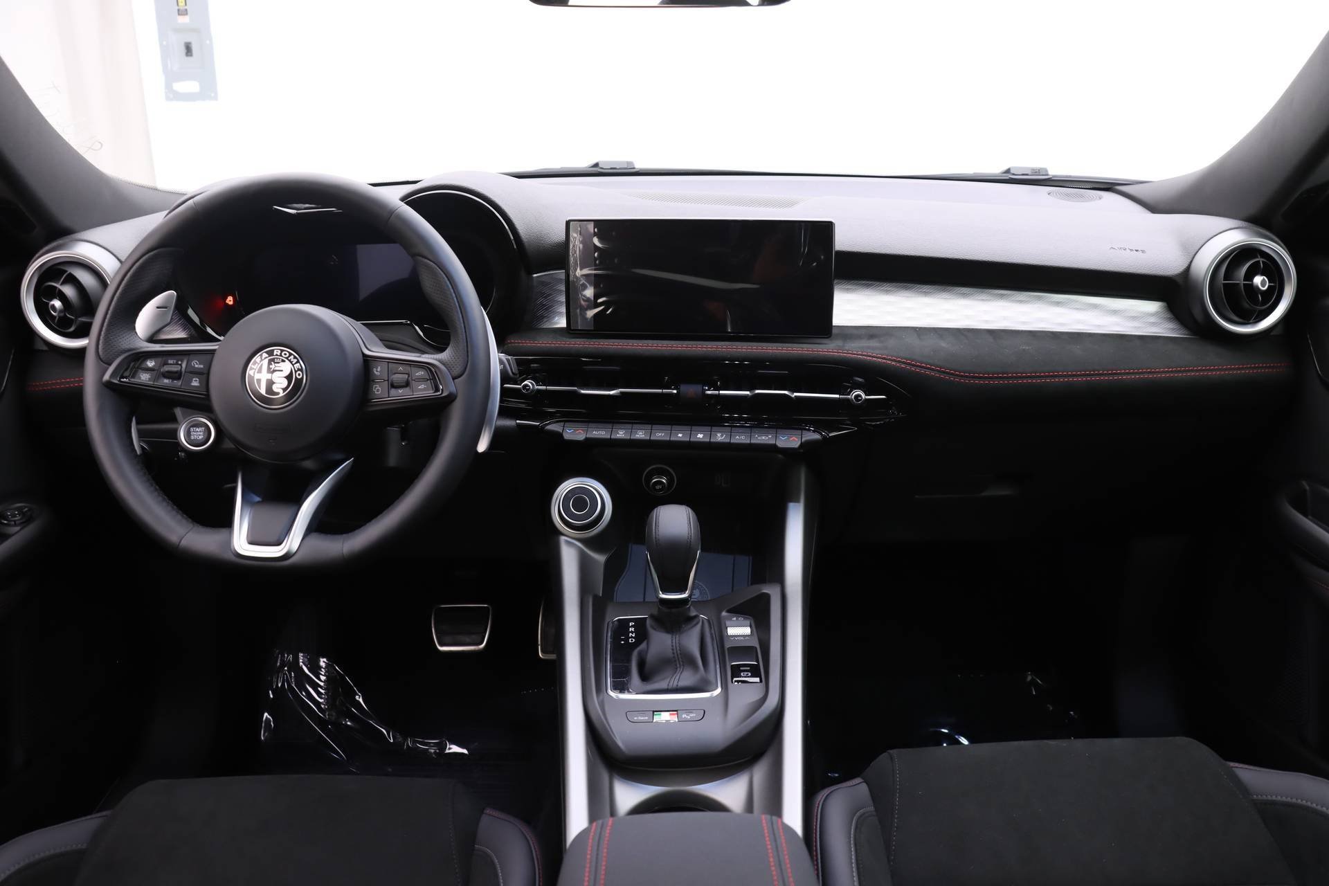 New 2024 Alfa Romeo Tonale Veloce w/ Active Assist Package image 8