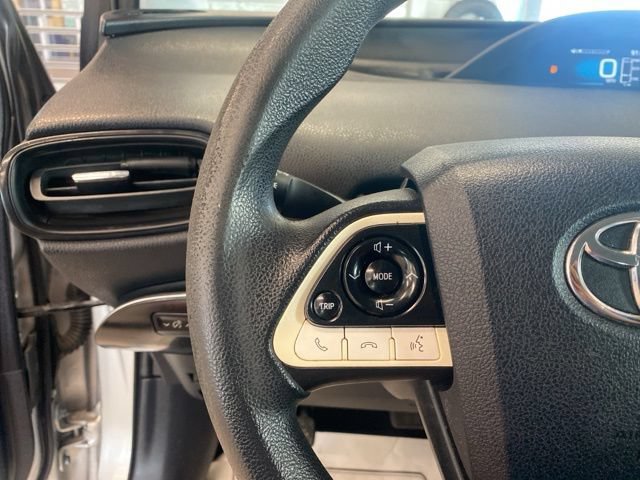 Used 2016 Toyota Prius Two FWD image 15