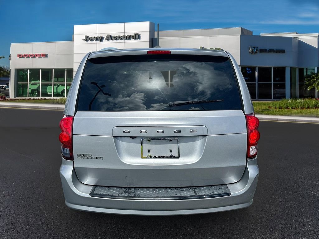 Used 2017 Dodge Grand Caravan SXT w/ Blacktop Package image 6