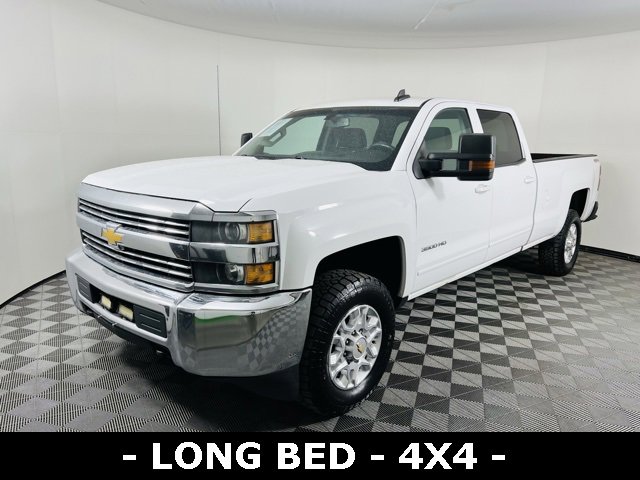 Used 2015 Chevrolet Silverado 3500 LT image 2