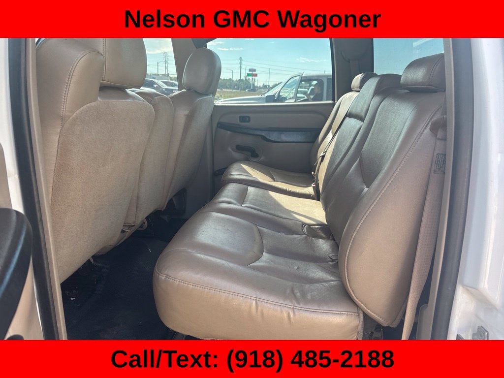 Used 2004 Chevrolet Silverado 3500 4x4 Crew Cab w/ Heavy-Duty Power Package image 24
