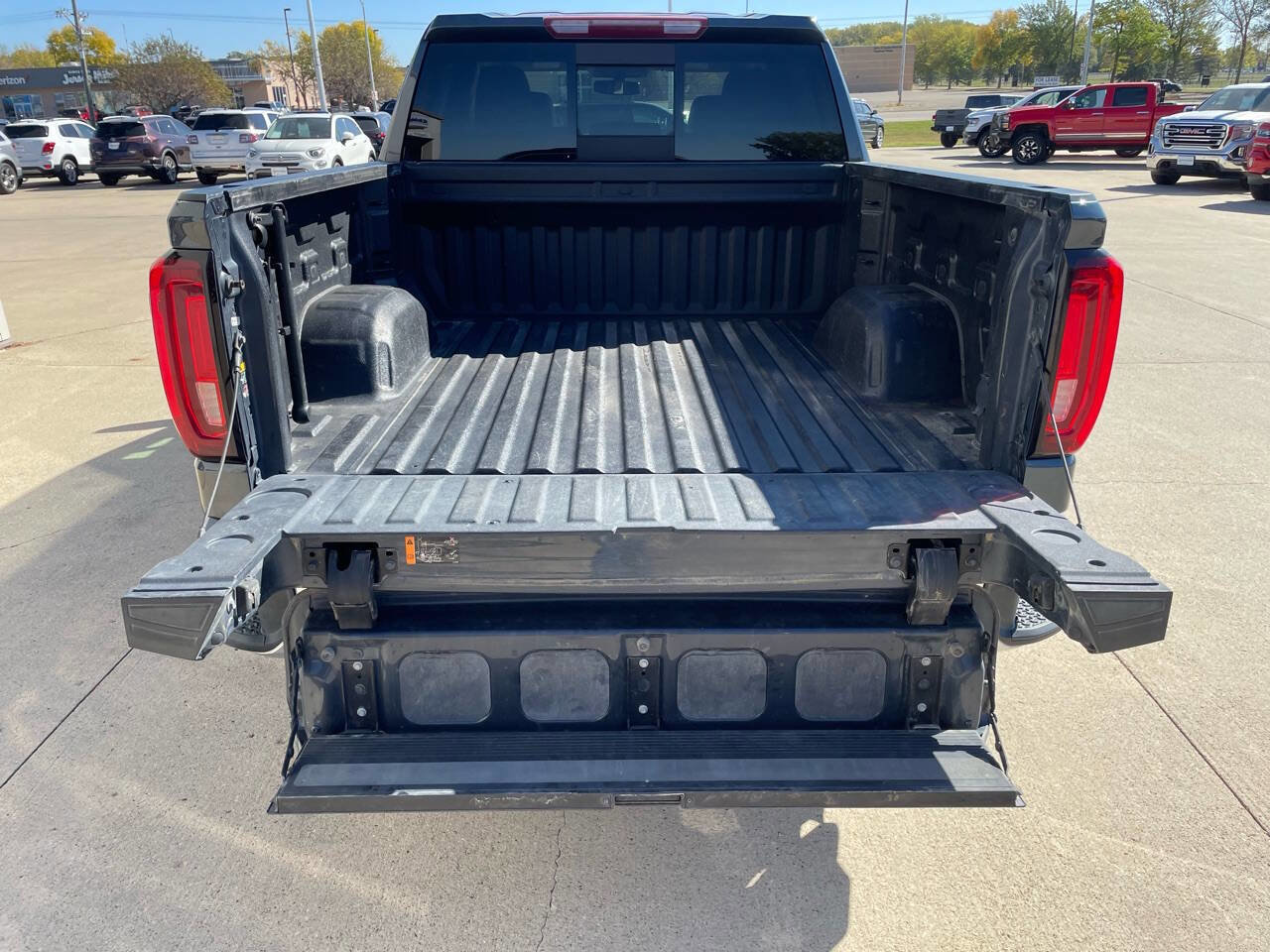 Used 2021 GMC Sierra 1500 SLT image 14