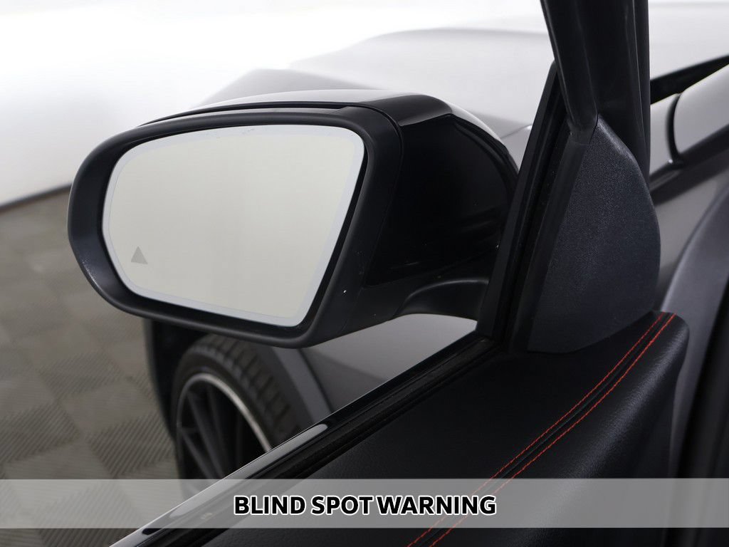 Used 2023 Mercedes-Benz GLB 250 w/ AMG Line image 5