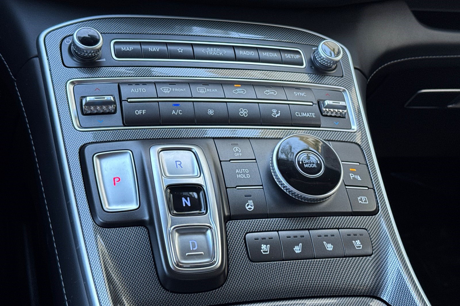 Used 2023 Hyundai Santa Fe Limited FWD image 18