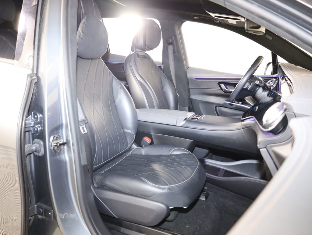 Used 2023 Mercedes-Benz EQS 580 4MATIC SUV w/ Exclusive Trim Package image 60