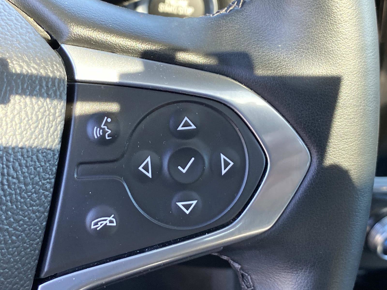Used 2023 Chevrolet Traverse RS AWD/4WD image 20