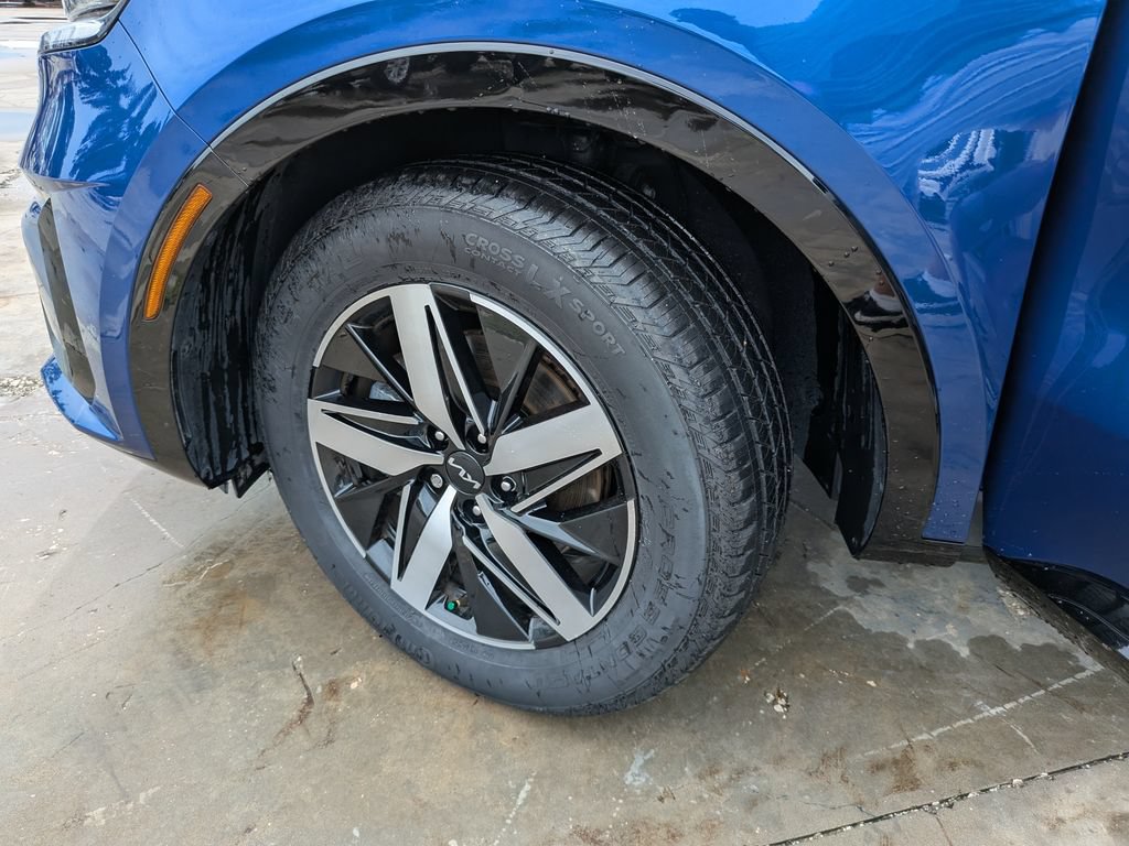 Certified 2023 Kia Sorento S FWD image 36
