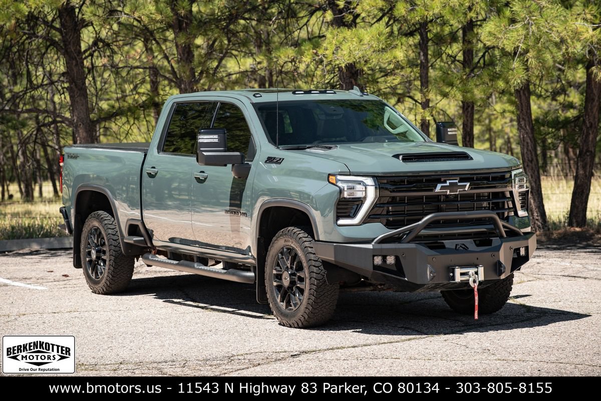 Used 2025 Chevrolet Silverado 3500 LTZ w/ LTZ Plus Package AWD/4WD image 1