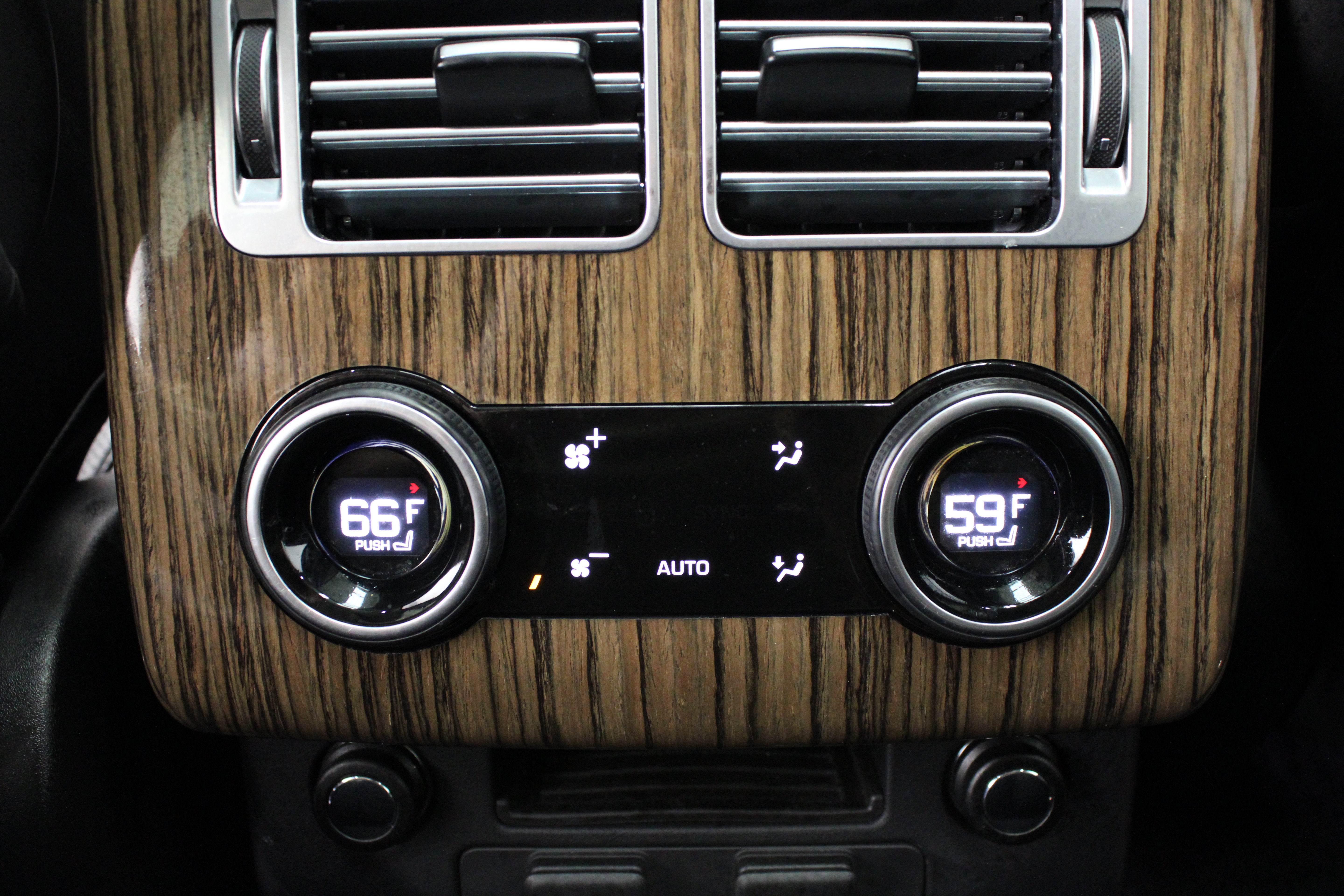 Used 2019 Land Rover Range Rover HSE AWD/4WD image 30