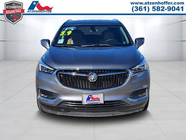 Used 2020 Buick Enclave Essence w/ Sound and Sites Package image 2