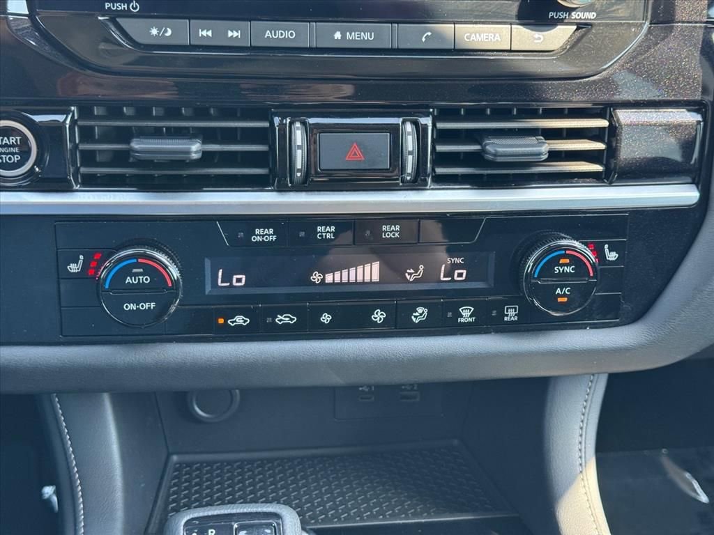 Certified 2024 Nissan Pathfinder SV FWD image 21