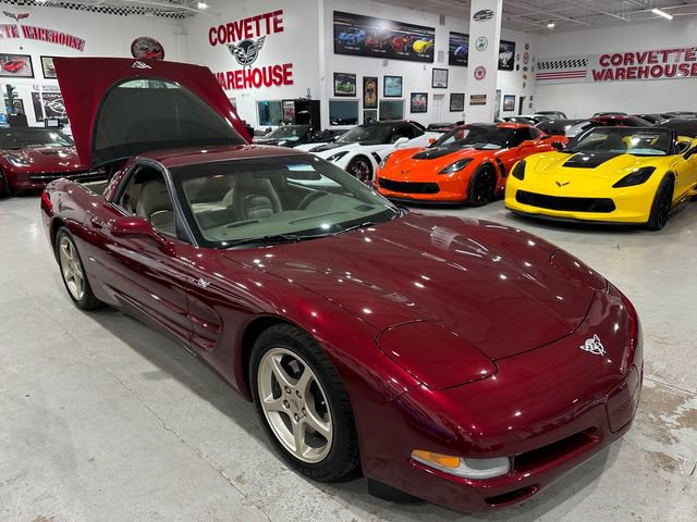 Used 2003 Chevrolet Corvette Coupe w/ Preferred Equipment Group RWD image 22