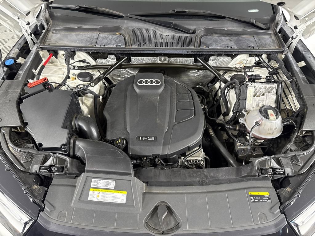 Used 2020 Audi Q5 2.0T Premium w/ Titanium Sport Package image 9