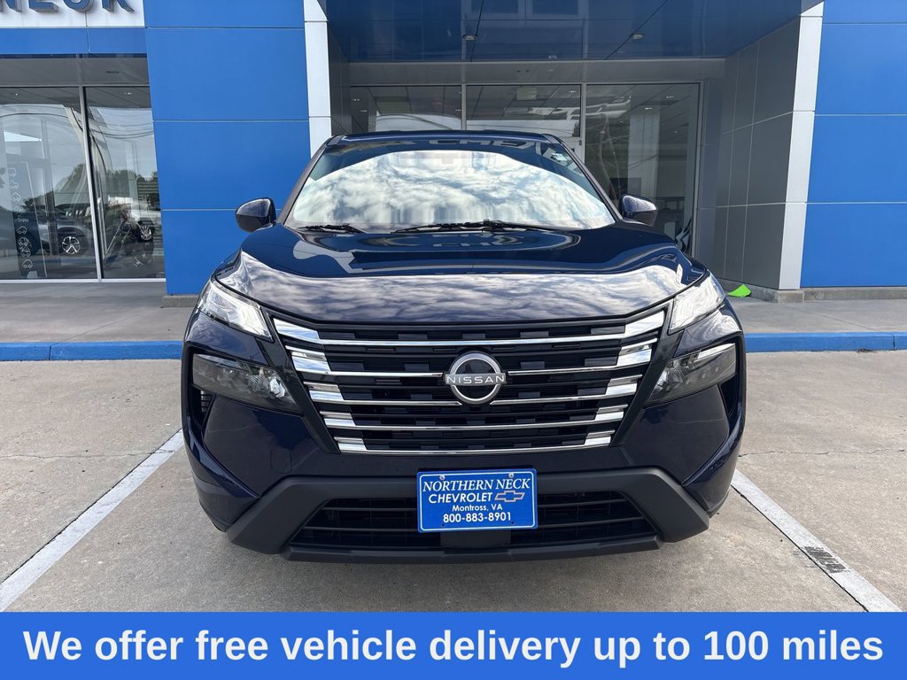Used 2025 Nissan Rogue SV FWD image 3