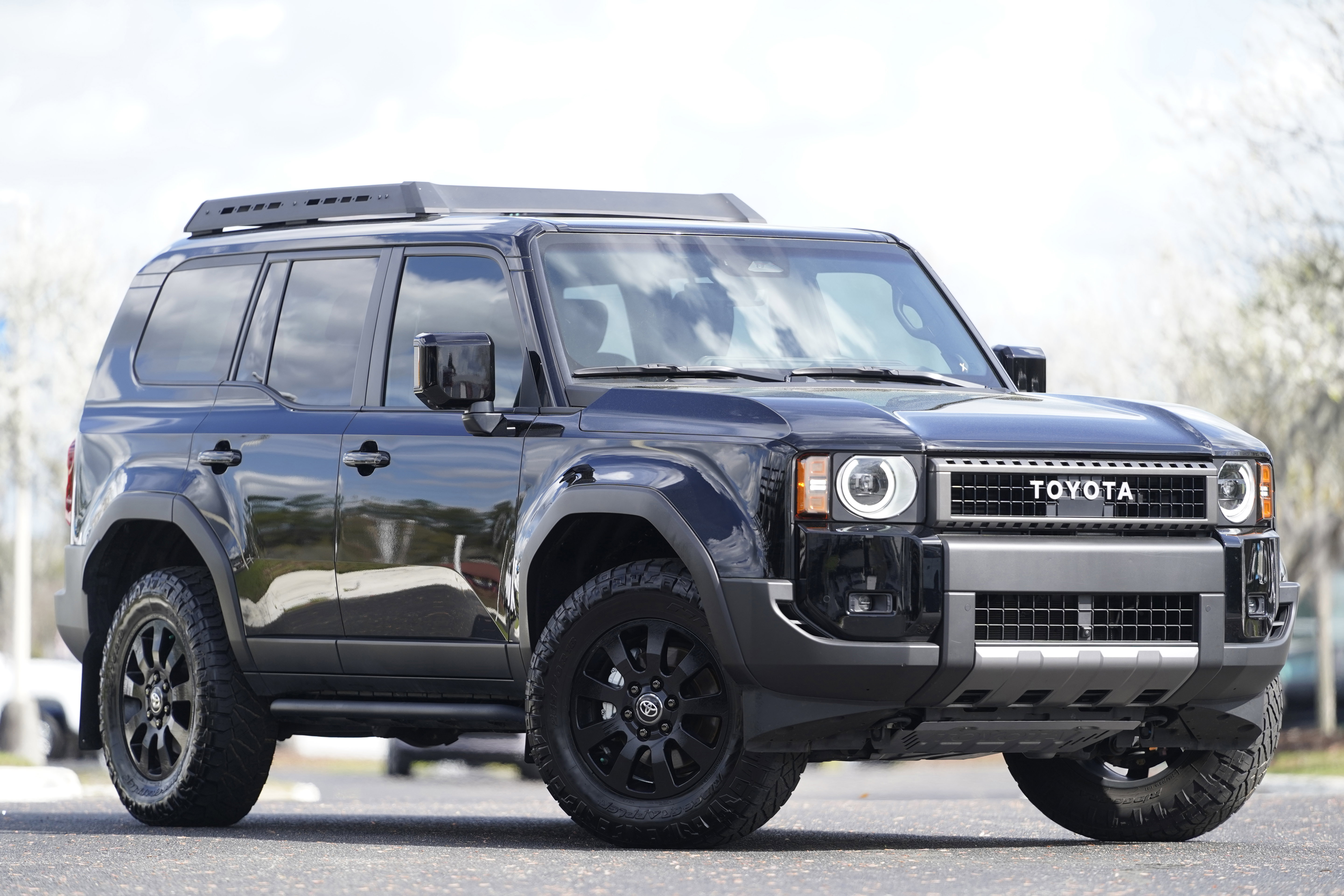 Used 2024 Toyota Land Cruiser image 2