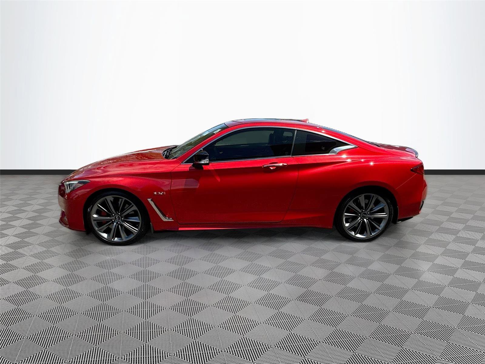 Used 2019 INFINITI Q60 Red Sport 400 w/ Cargo Package image 4
