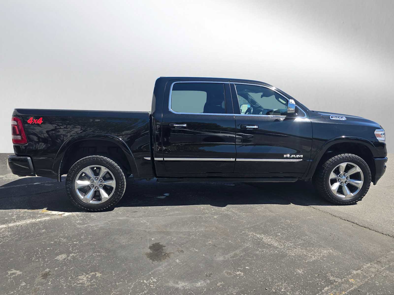 Used 2019 RAM 1500 Limited image 2