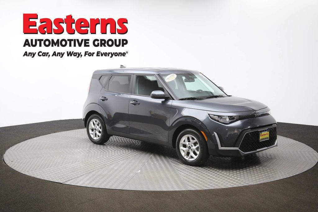Used 2023 Kia Soul LX w/ LX Technology Package image 48
