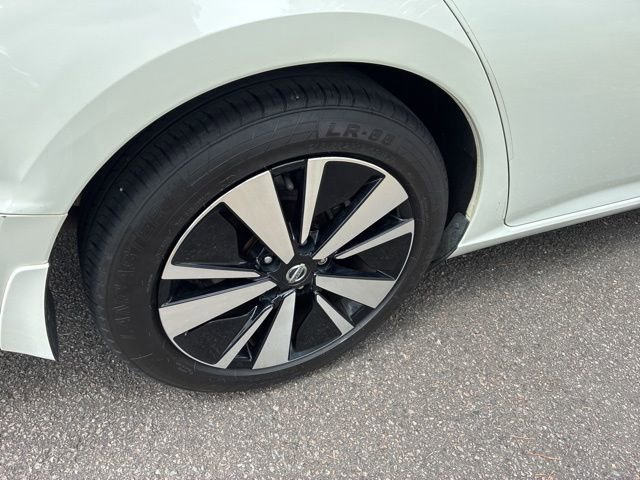Used 2021 Nissan Altima 2.5 SV FWD image 15