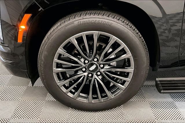 Used 2025 Cadillac Escalade ESV Sport Platinum AWD/4WD image 10