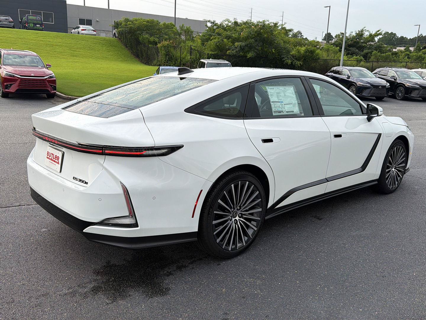 New 2026 Lexus ES 350e w/ Accessory Package (Z2) FWD image 6