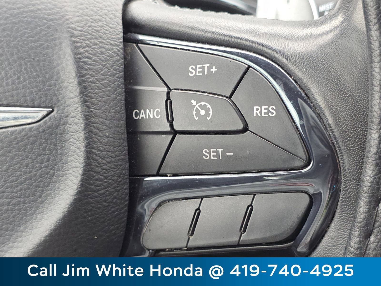 Used 2015 Chrysler 200 S w/ Navigation & Sound Group I image 28