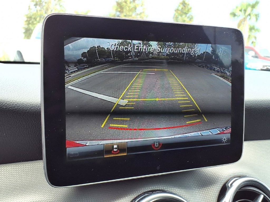 Used 2020 Mercedes-Benz GLA 250 4MATIC image 24