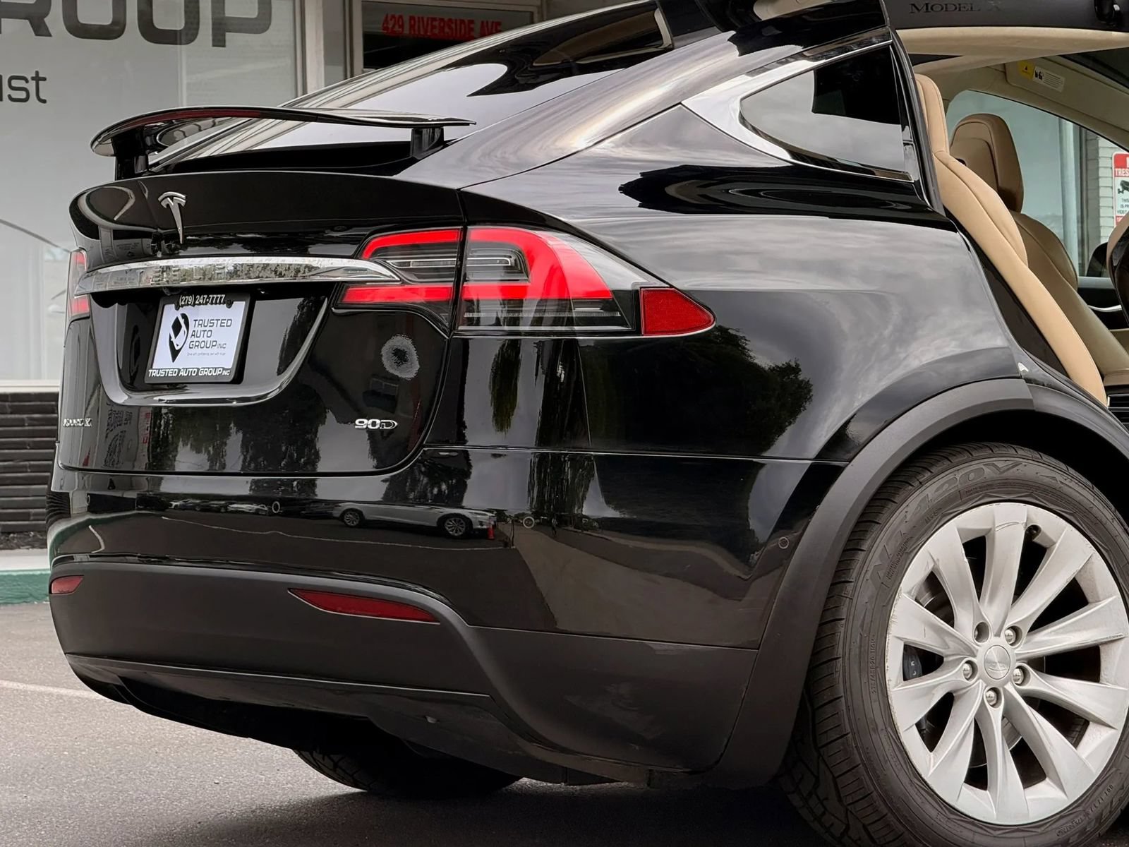 Used 2016 Tesla Model X 90D AWD/4WD image 8