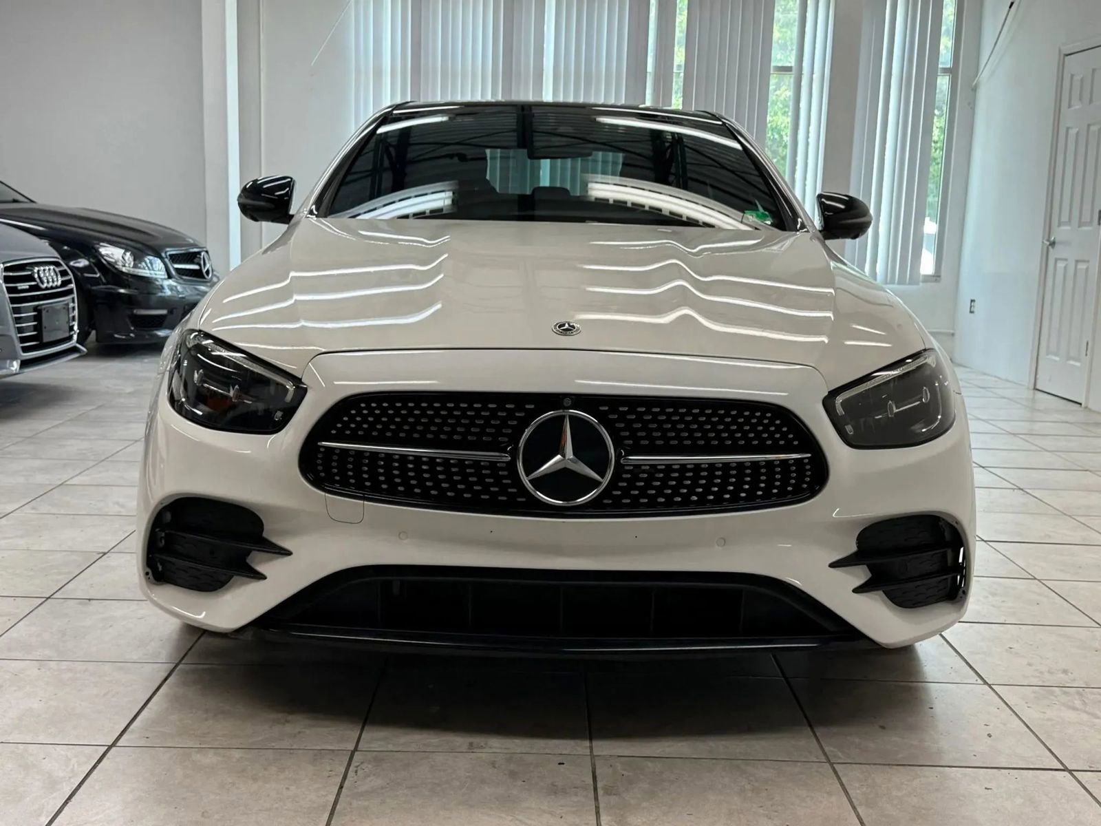 Used 2022 Mercedes-Benz E 350 Sedan w/ AMG Line Exterior image 2