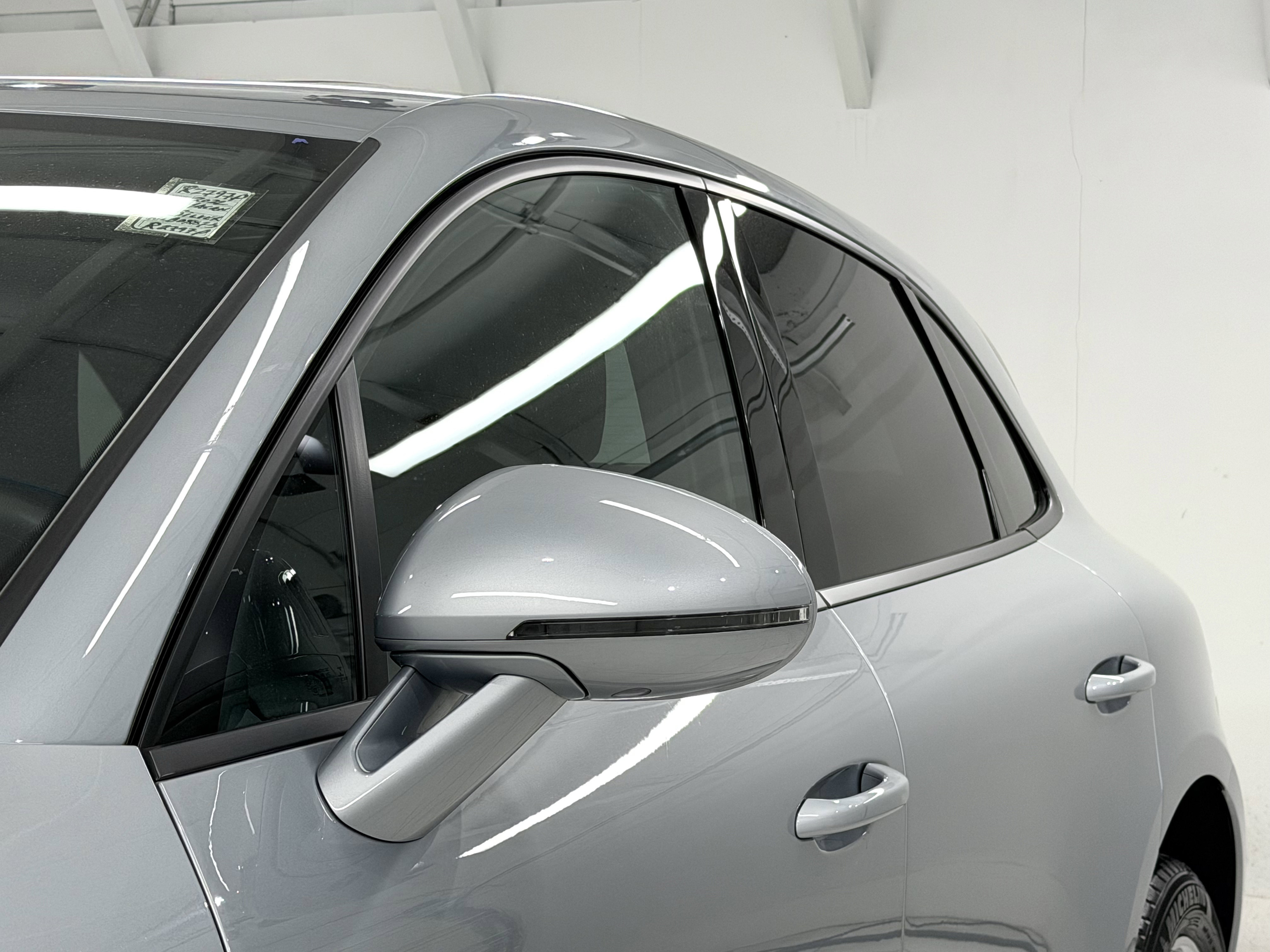 Certified 2022 Porsche Macan image 19