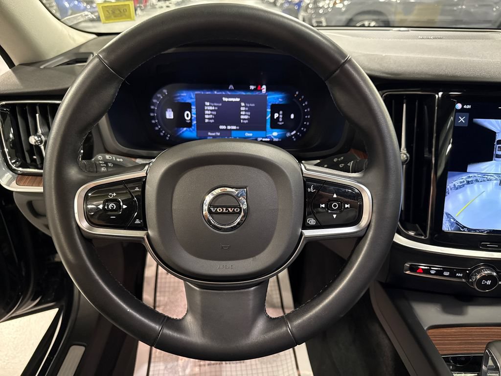 Used 2024 Volvo S60 B5 Plus AWD/4WD image 11