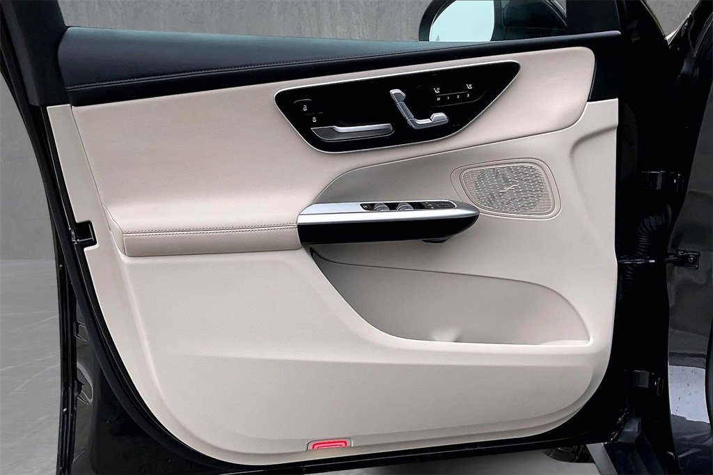 Used 2023 Mercedes-Benz GLC 300 4MATIC image 20