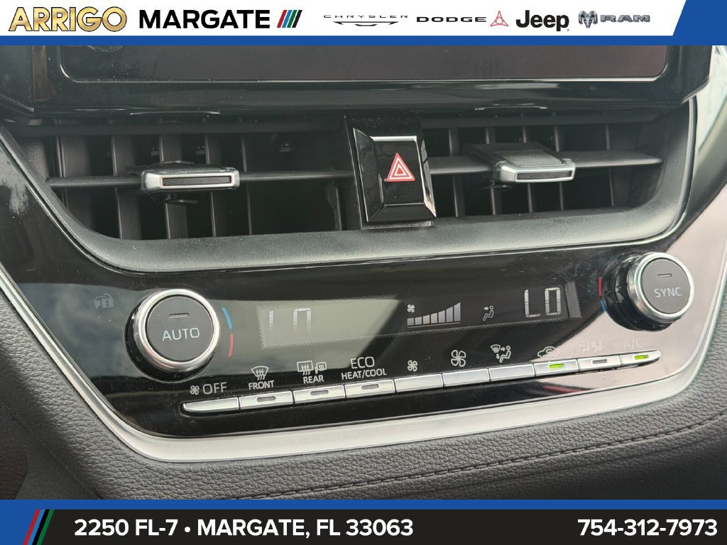 Used 2023 Toyota Corolla Cross XLE w/ Convenience Package FWD image 26
