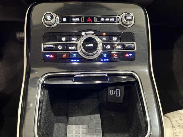 Used 2022 Lincoln Nautilus Black Label AWD/4WD image 17