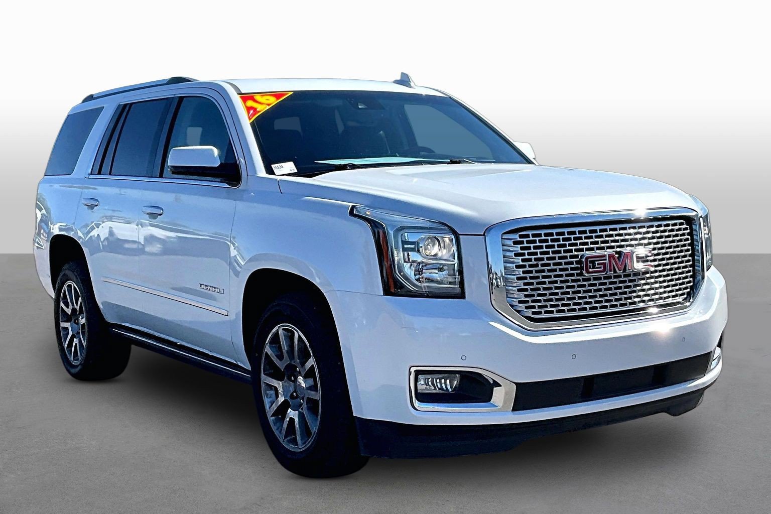Used 2016 GMC Yukon Denali w/ Open Road Package AWD/4WD image 10