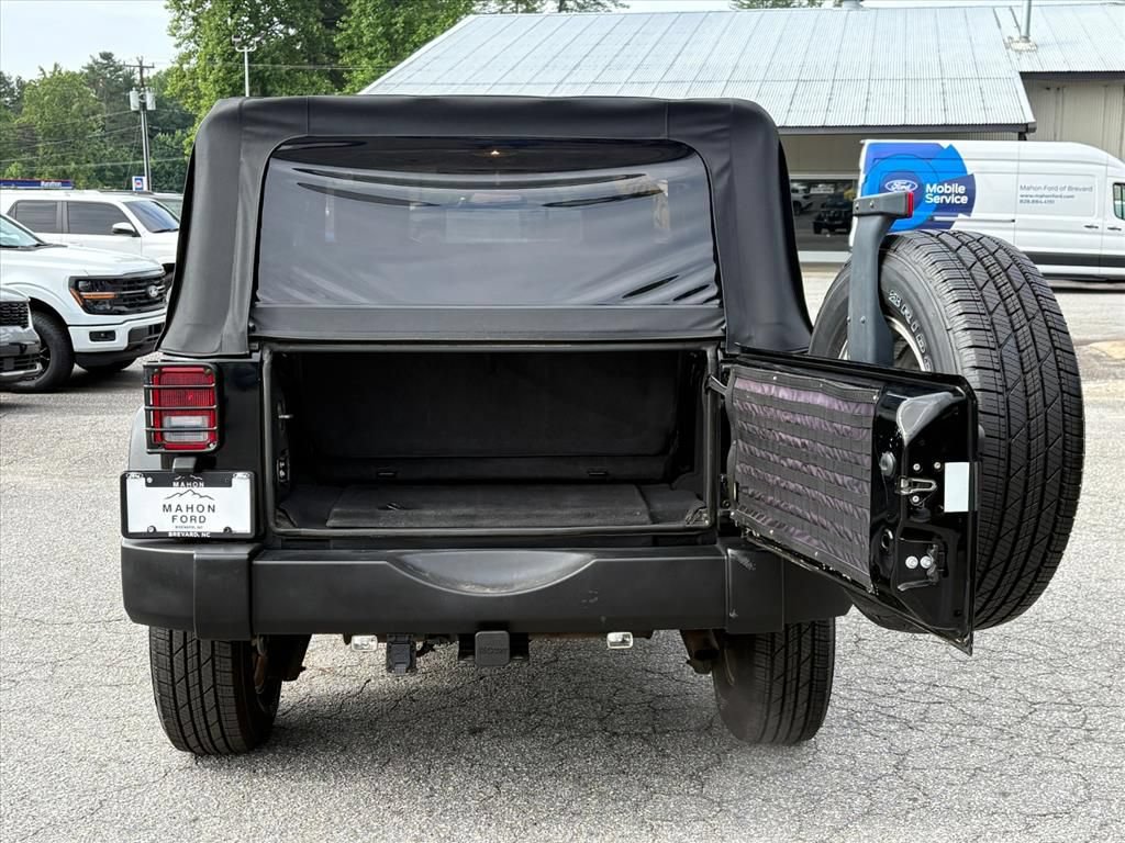 Used 2008 Jeep Wrangler X AWD/4WD image 22