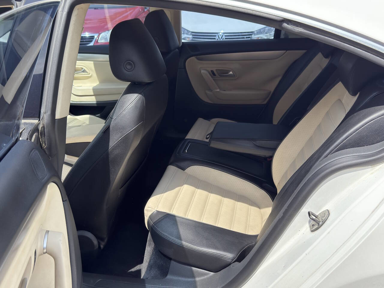 Used 2012 Volkswagen CC Lux Limited FWD image 22