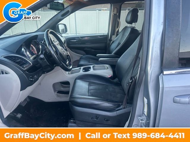 Used 2019 Dodge Grand Caravan SXT image 9