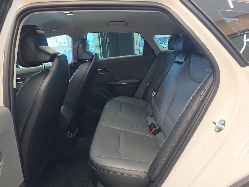 Certified 2026 Kia K4 EX FWD image 37