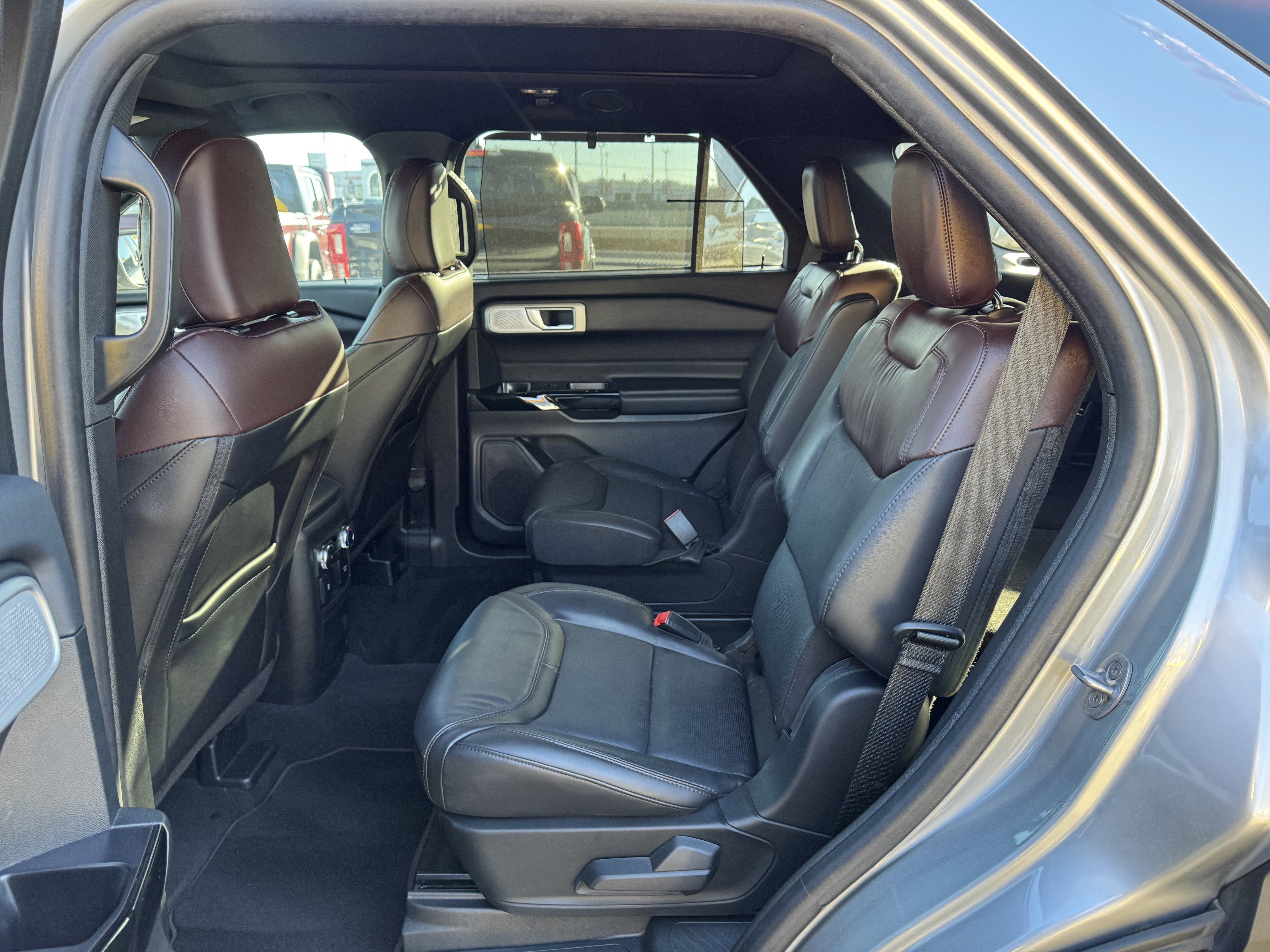 Certified 2022 Ford Explorer Platinum w/ Equipment Group 601A image 13