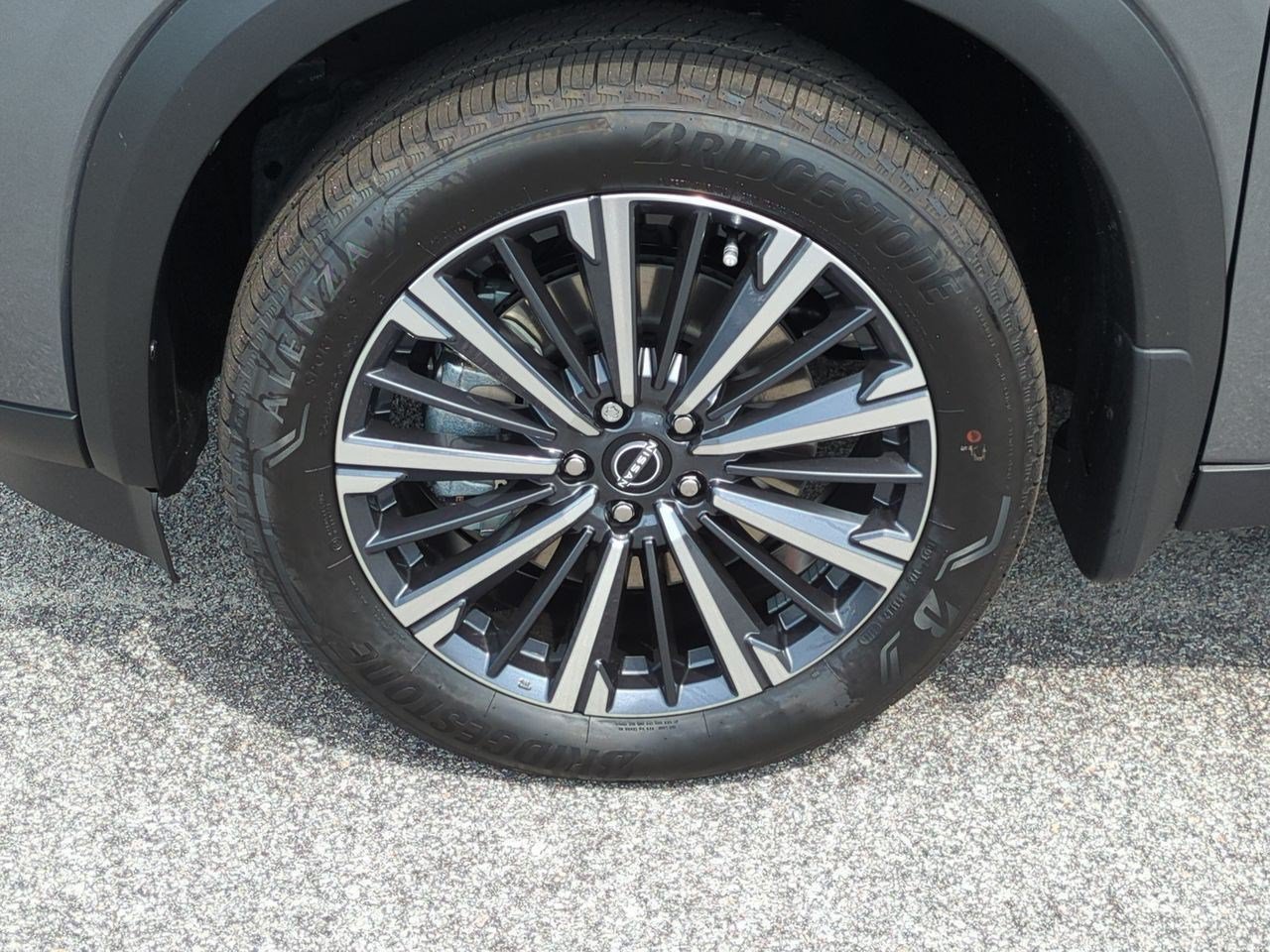 New 2026 Nissan Pathfinder Platinum w/ Accent Package FWD image 11