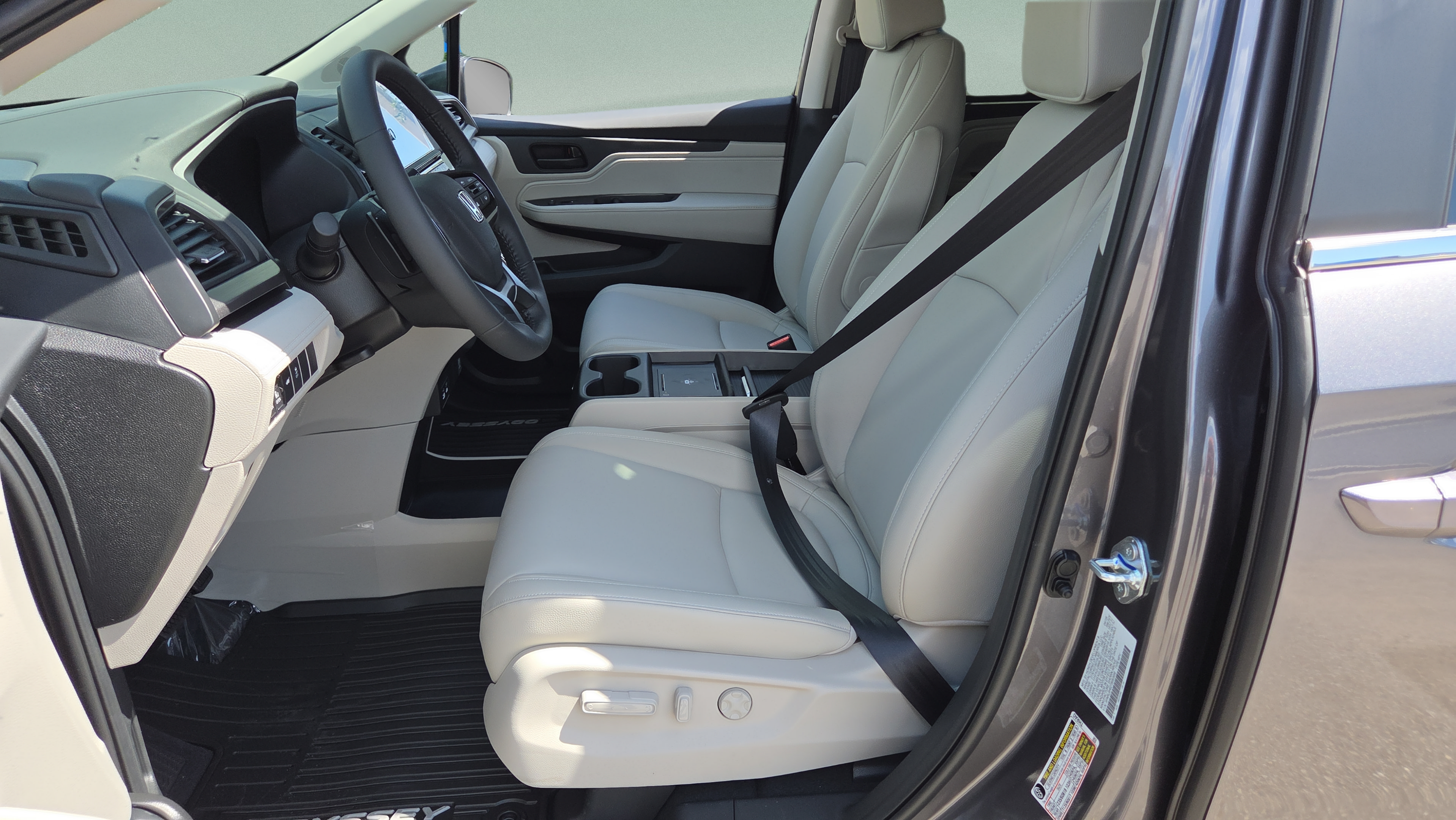 New 2026 Honda Odyssey EX-L image 9