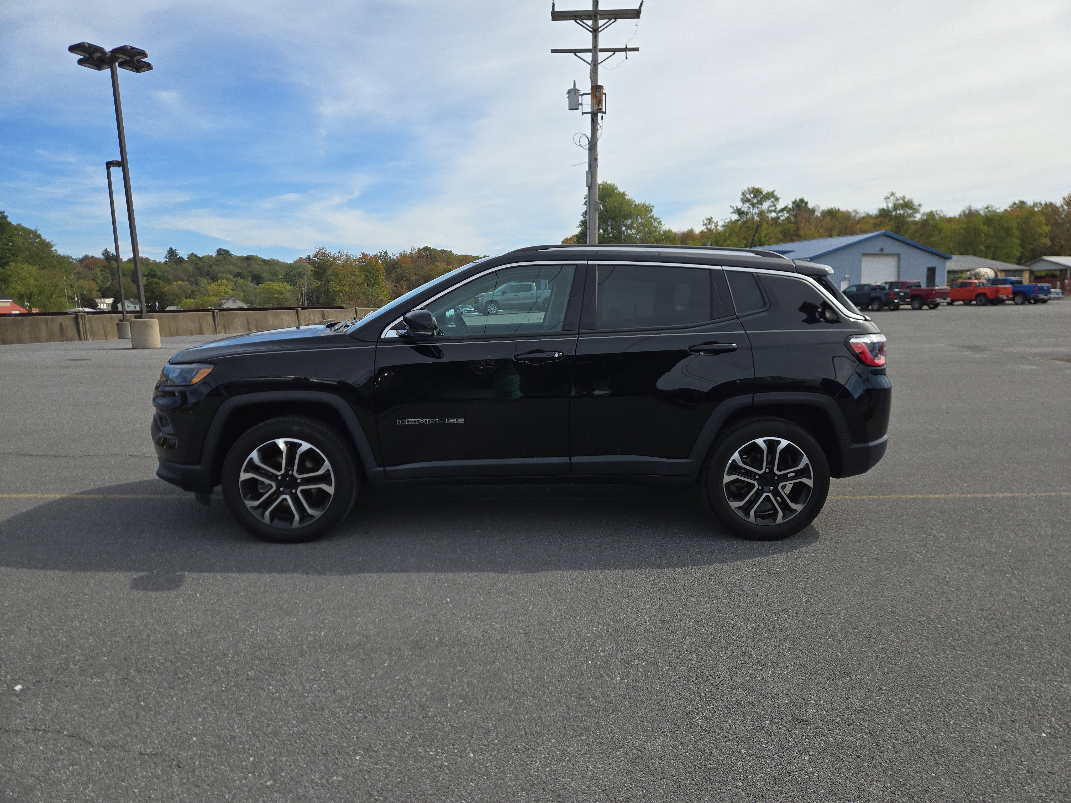 Used 2022 Jeep Compass Limited image 7